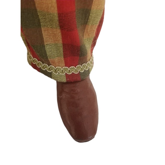 Vintage Big Traditional Caroler Rare Figure Decorative 29 in‎ Long - Picture 11 of 11